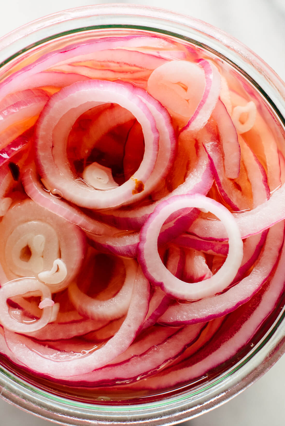 Master Quick Pickled Onions: Slicing, Vinegar, & Sweetener Secrets